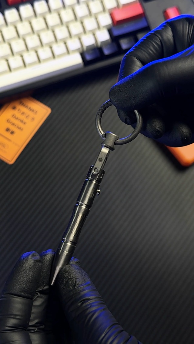 KeyUnity KA36L Titanium Side Pushing Key Ring, Quick Release